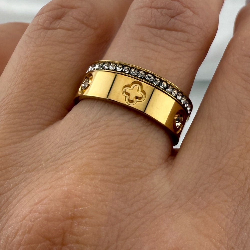 Lux 2x gold color crystal 7 size ring - Picture 11 of 14
